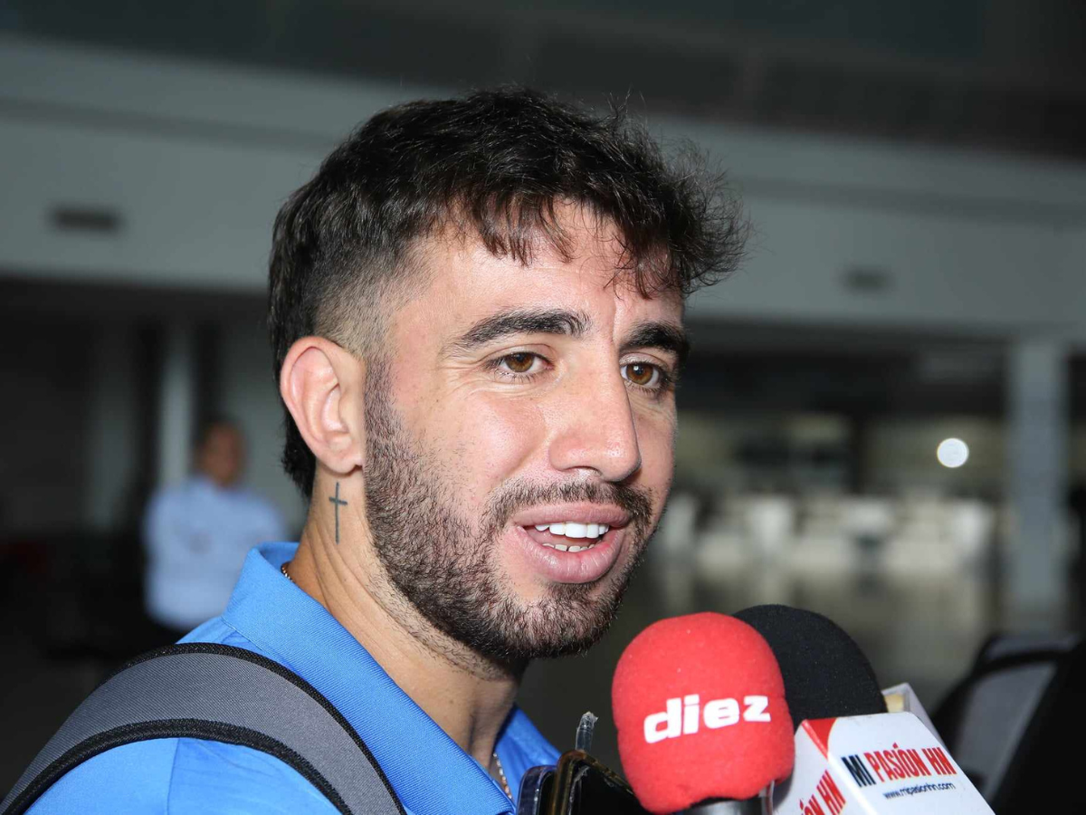 El delantero argentino del Motagua, Agustín Auzmendi, se llenó de felicidad y despojó presión luego del triplete que le anotó al Verdes FC.