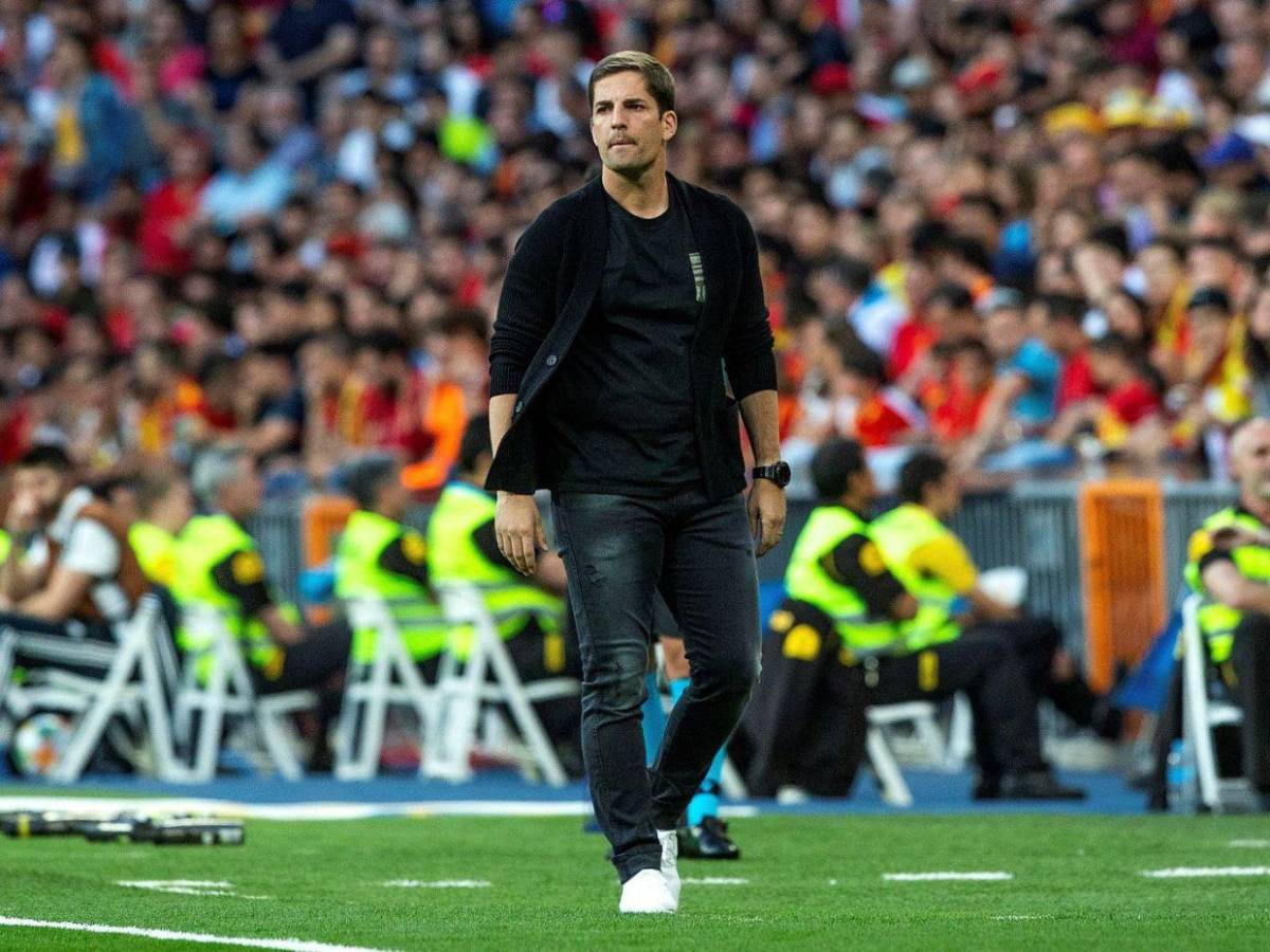 Insólito: equipo ruso despide a su técnico acusándolo de utilizar IA para tomar decisiones