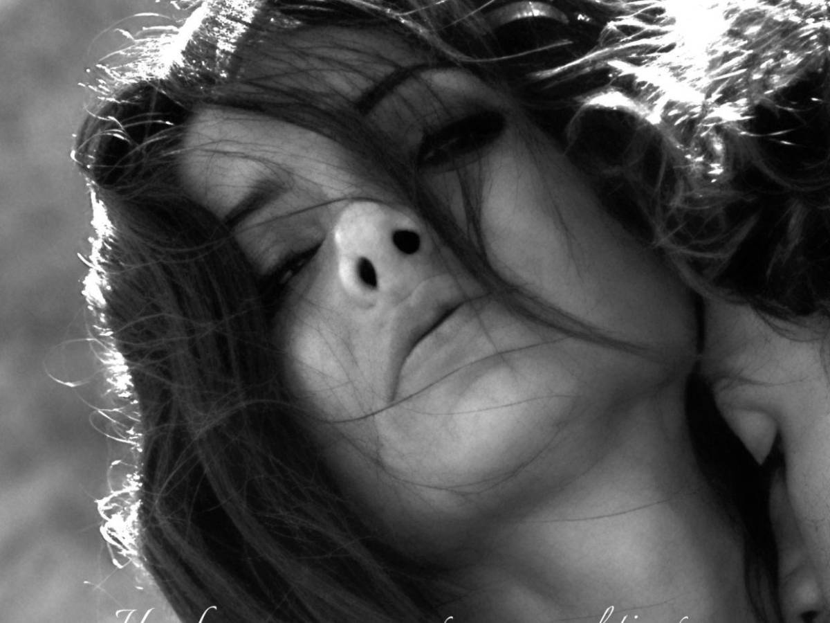 Patricia Manterola celebra 15 años de amor con Tú y Yo: Así es su video más íntimo junto a su esposo