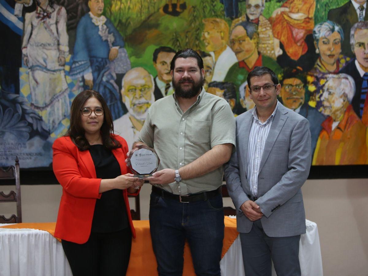 Eduardo Bähr: Un homenaje póstumo a su legado inmortal