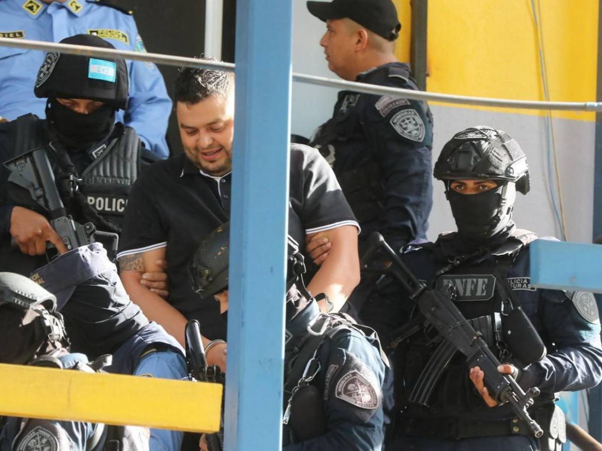 Envían a Támara a extraditables que acudieron a audiencia con “sonrisa de oreja a oreja”