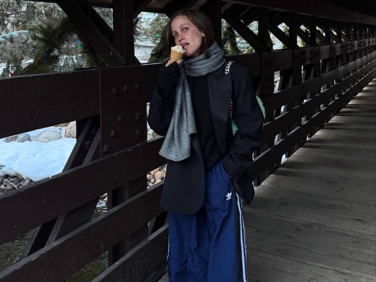 “Lo logré”: Natasha Dupeyrón termina la secundaria a los 33 y rompe en llanto “Lo logré”: Natasha Dupeyrón termina la secundaria a los 33 y rompe en llanto