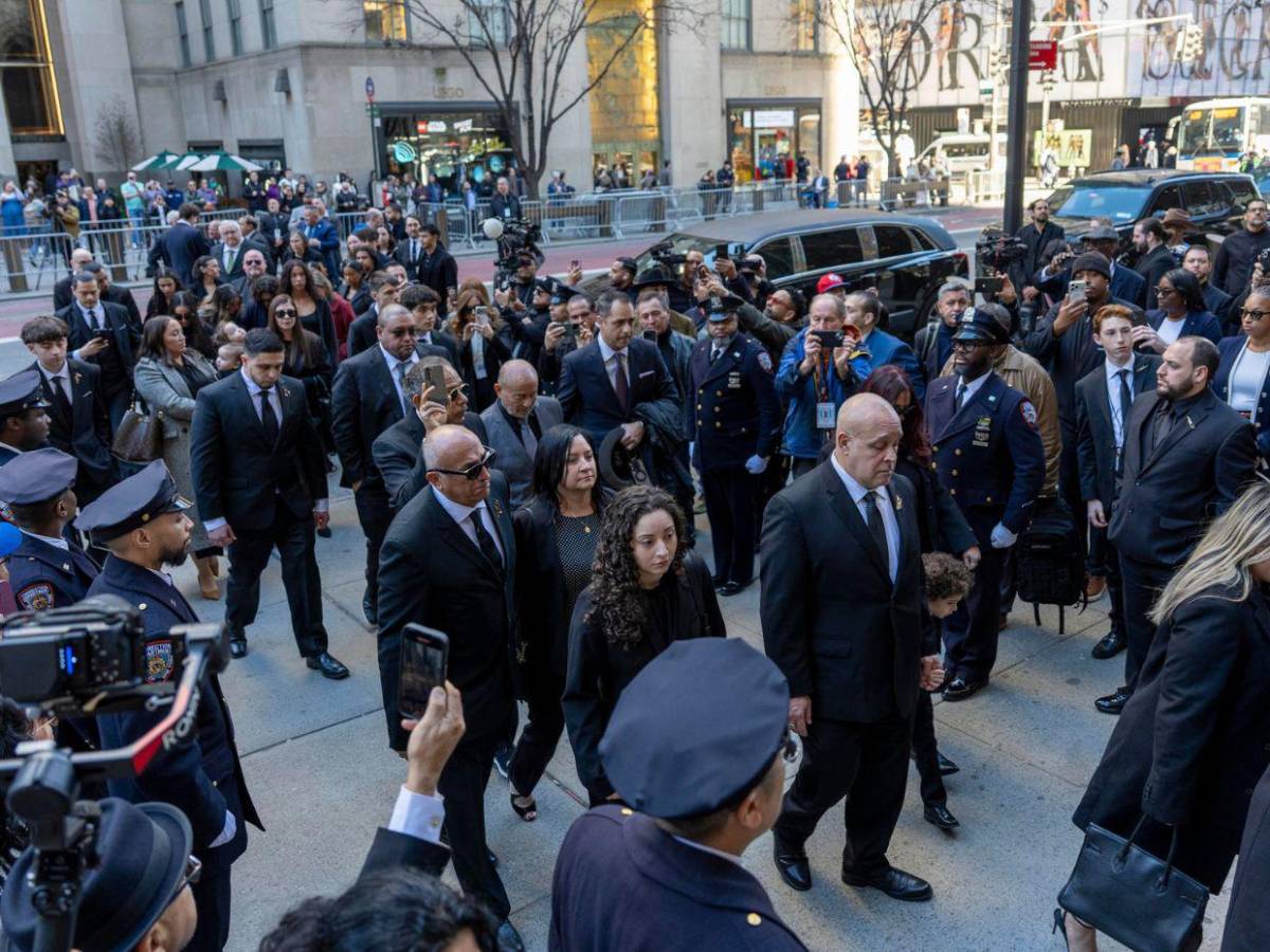 Con una misa pública dan último adiós a Willie Colón, la leyenda de la salsa