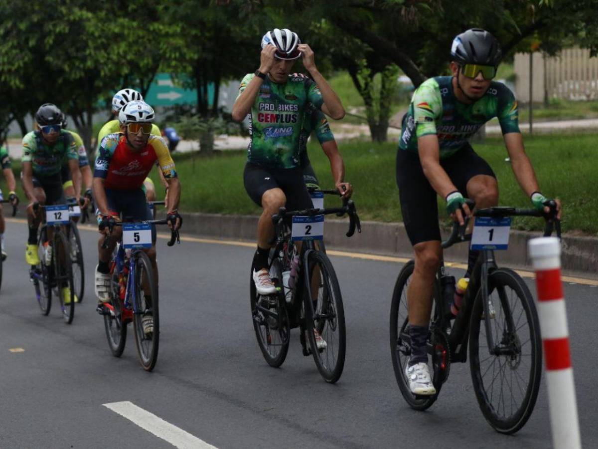 Hombres y mujeres de élite en la Vuelta EL HERALDO 2025