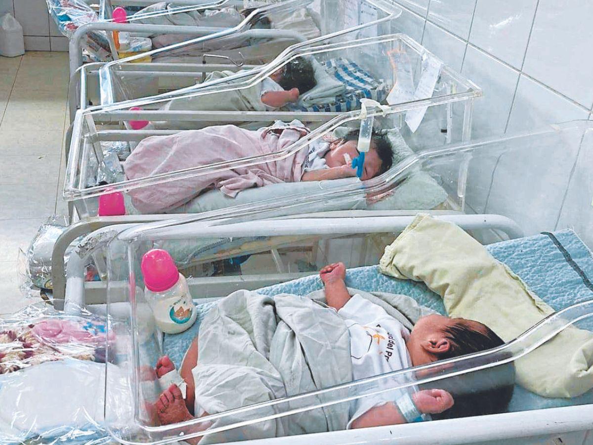 Noche benéfica por la falta de suministros en Materno Infantil