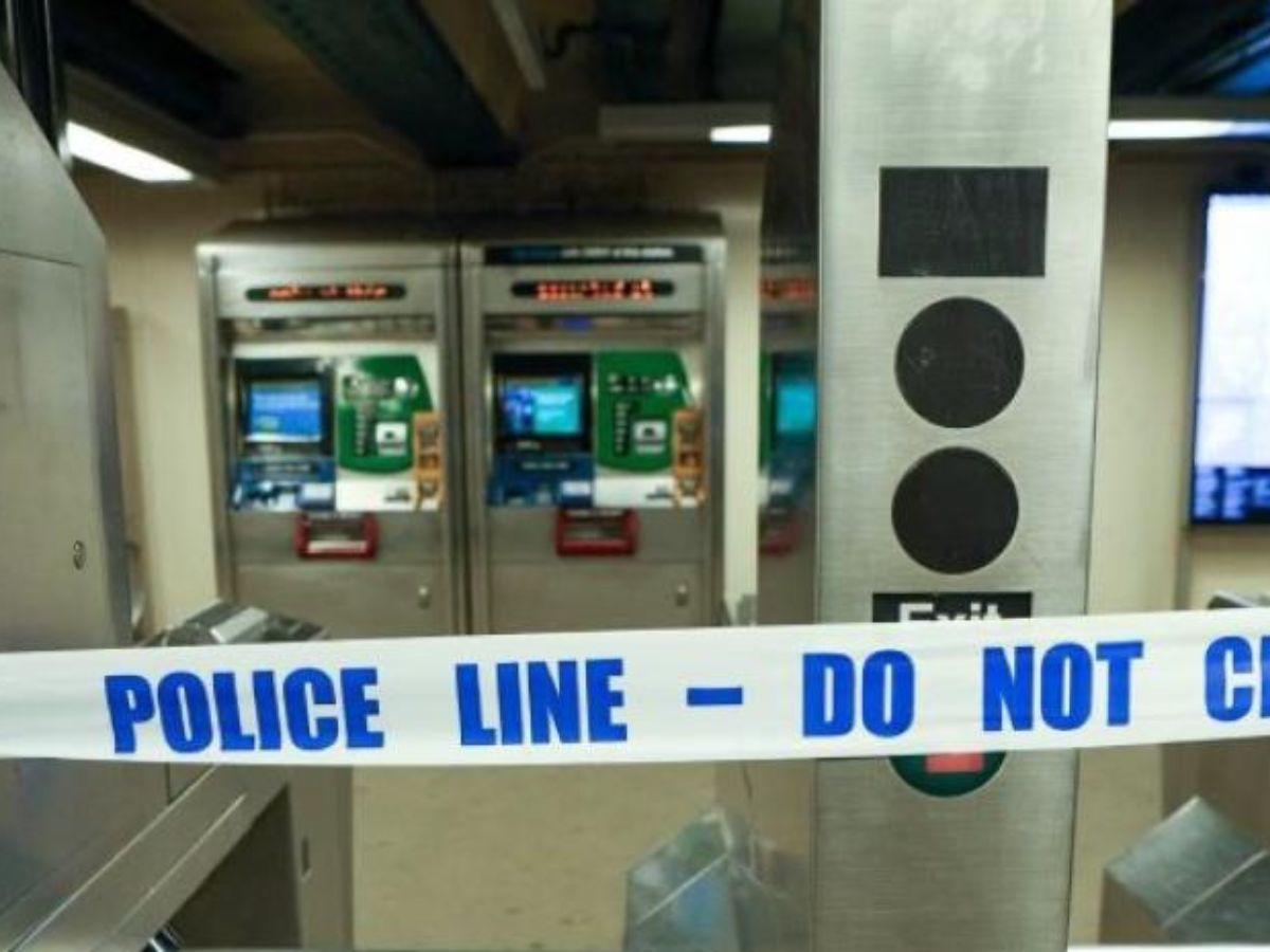 Autoridades hallan una pierna humana en las vías del metro de Nueva York
