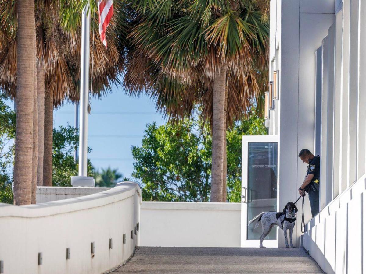 Acusado de intentar matar a Trump inicia su juicio con referencias a Hitler y Putin