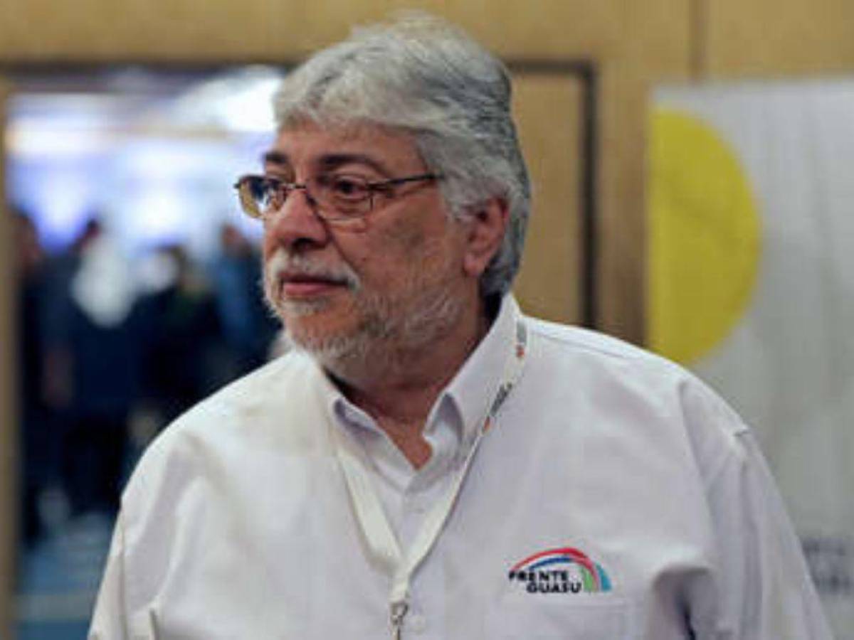 Expresidente paraguayo Fernando Lugo en coma inducido tras sufrir accidente cerebro vascular