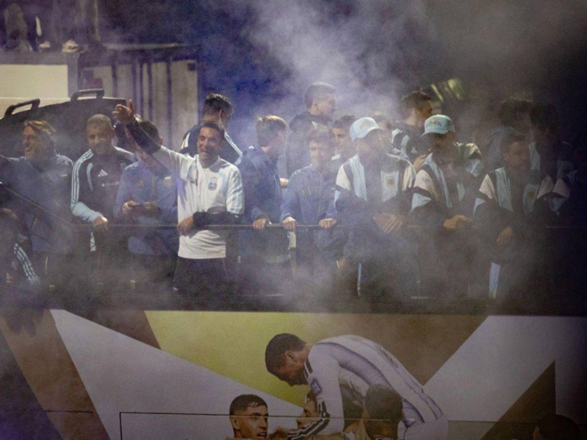 Jugadores de Argentina fueron recibidos con júbilo tras la final ante España en el Mundial 2026