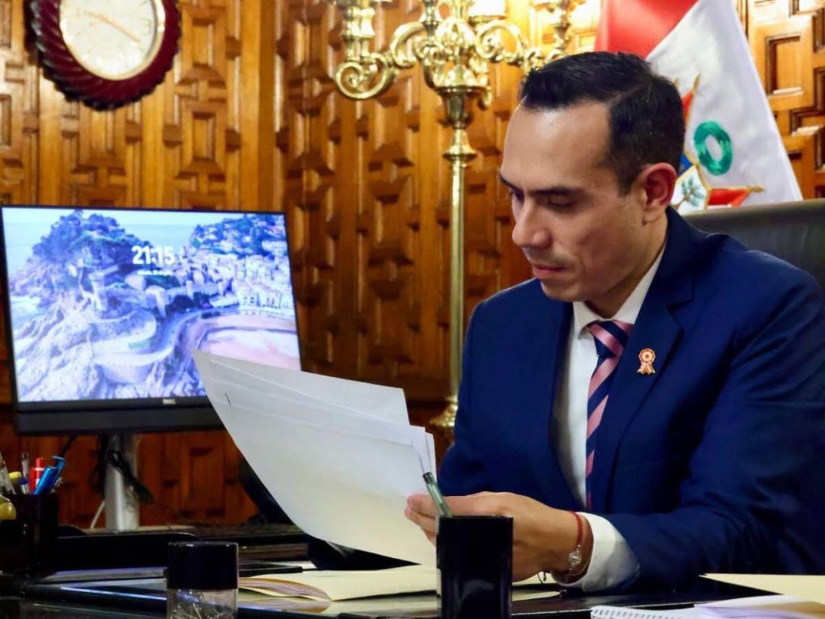 Denuncias por agresión y corrupción: ¿Quién es José Jerí, el presidente interino de Perú?