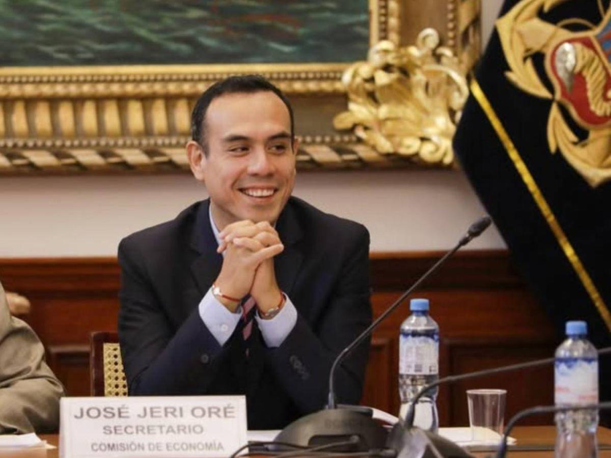 Denuncias por agresión y corrupción: ¿Quién es José Jerí, el presidente interino de Perú?