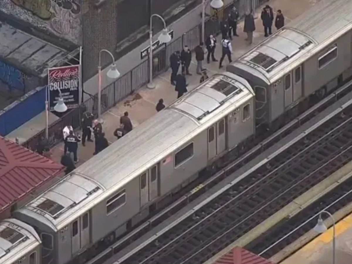 Seis heridos tras fuerte tiroteo en el metro de Nueva York