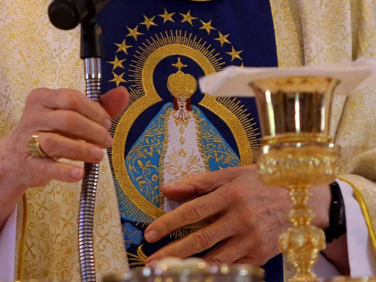 La fe brilla en los ojos de fieles que se congregan por la Virgen de Suyapa