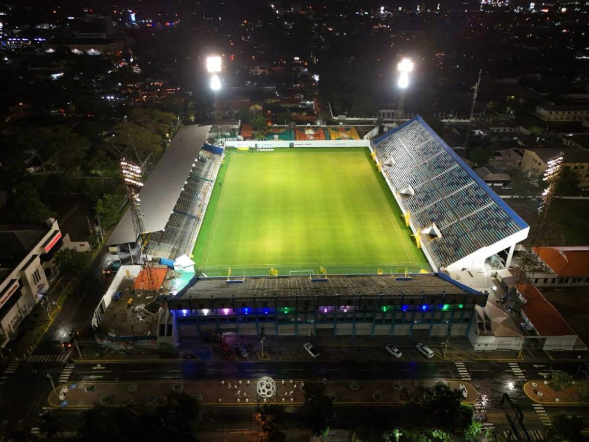 Lamentable: revelan fotos de cómo quedó la grama del Estadio Morazán tras concierto
