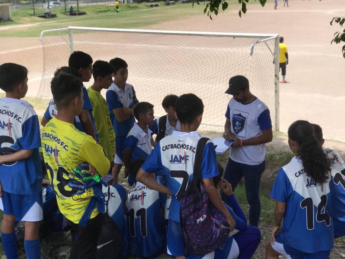 El proyecto deportivo de exjugadores de Honduras que ayuda a niños de la capital El proyecto deportivo de exjugadores de Honduras que ayuda a niños de la capital