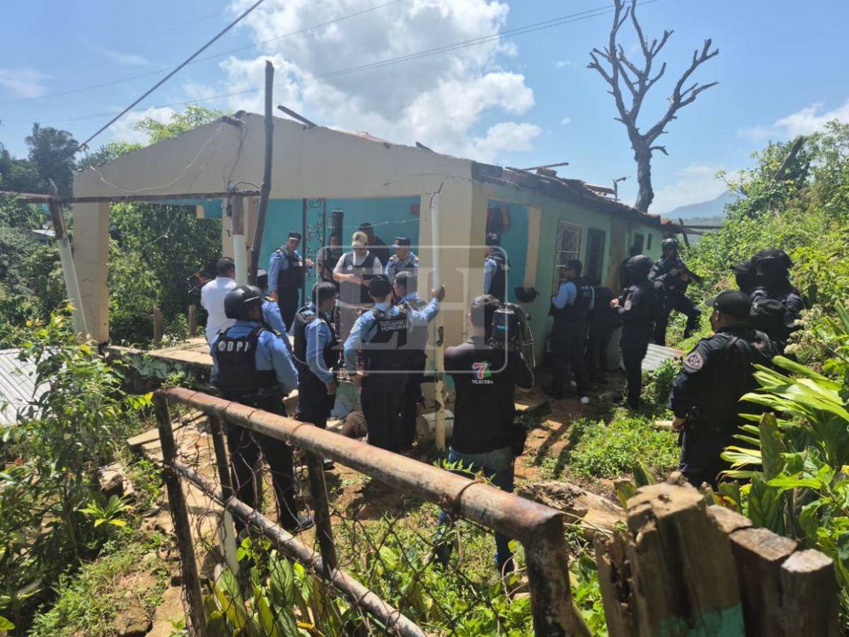 Venían de la iglesia cuando fueron raptados: así es la casa loca donde habrían matado cuatro primos en La Ceiba