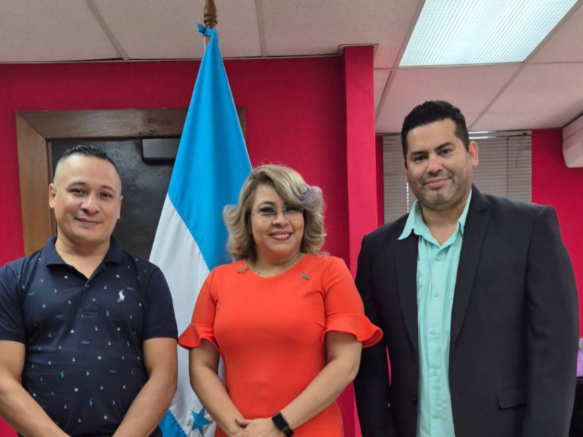 Cuánto gana Miguel Briceño, funcionario que pidió quitar la personería jurídica a iglesias