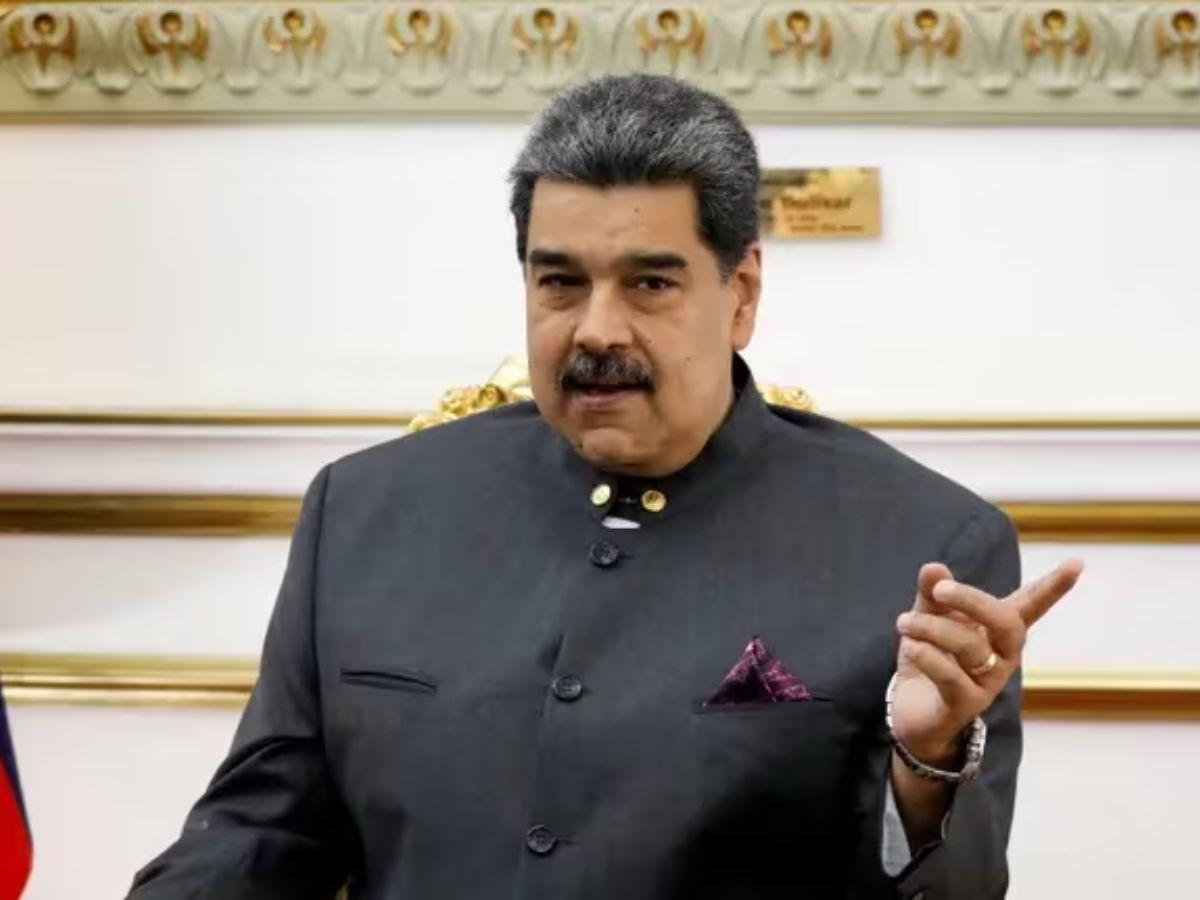 Maduro acusa a Milei de “robar” avión tras decomiso en Argentina