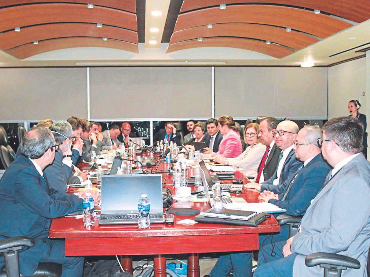 Honduras logra acuerdo con el FMI por 36 meses