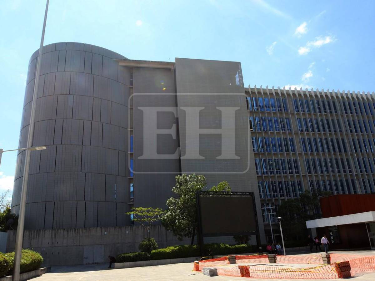 Ocho años y varios millones después, la obra inconclusa que no será Casa de Gobierno