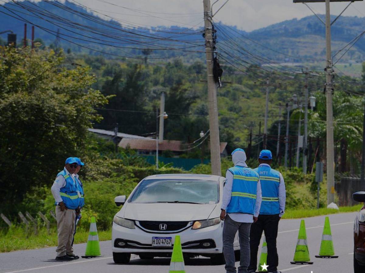 Vacacionistas retornan a sus hogares tras concluir el Feriado Morazánico