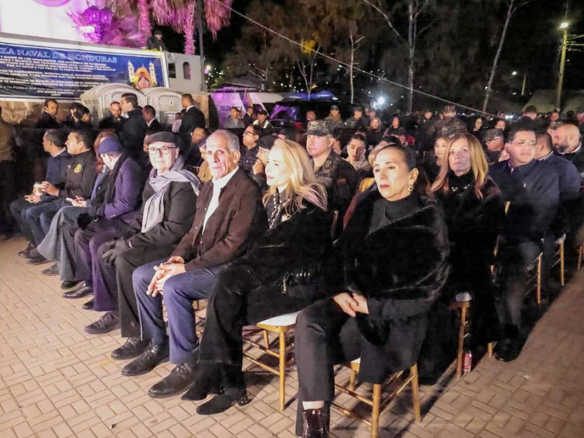 El presidente Nasry Asfura participa en la tradicional alborada a la Virgen de Suyapa