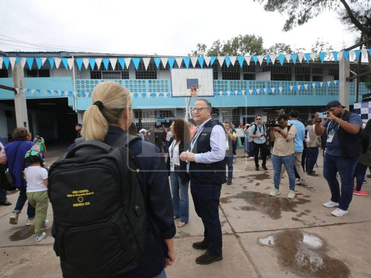 Con la mira en las urnas: observadores documentan incidencias de jornada electoral