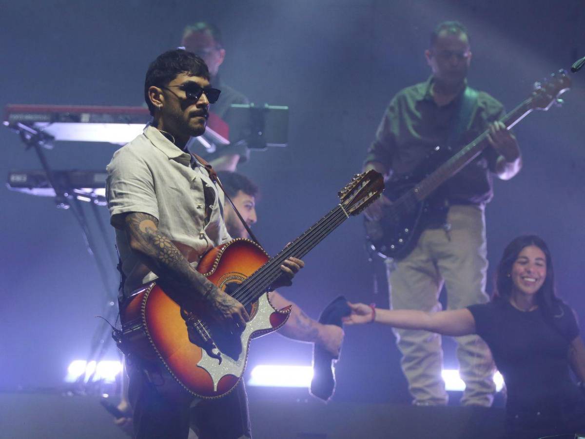 Entre regional mexicano y trap-soul, Grupo Frontera y ROA dieron la pauta en Tegucigalpa