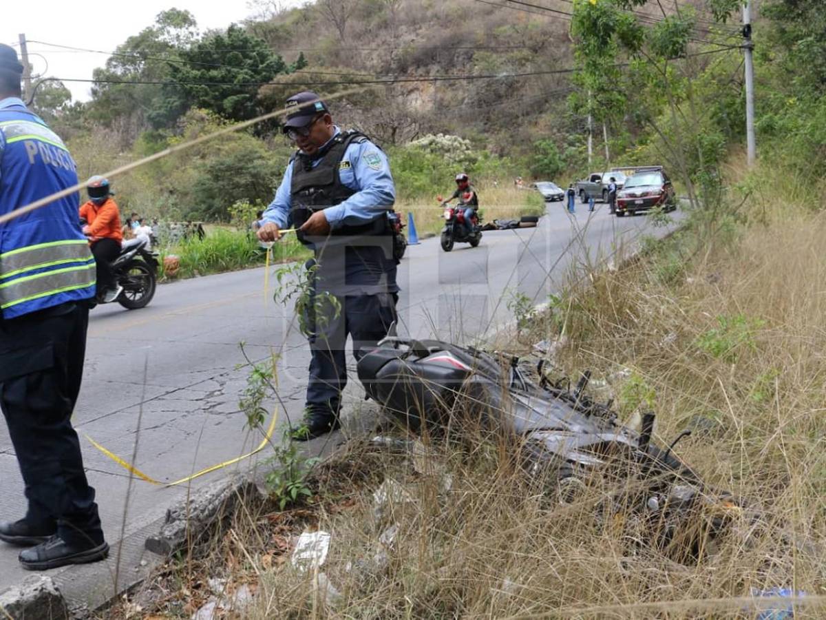 El cuerpo quedó a 20 metros de la moto: la escena tras accidente en cuesta El Chile
