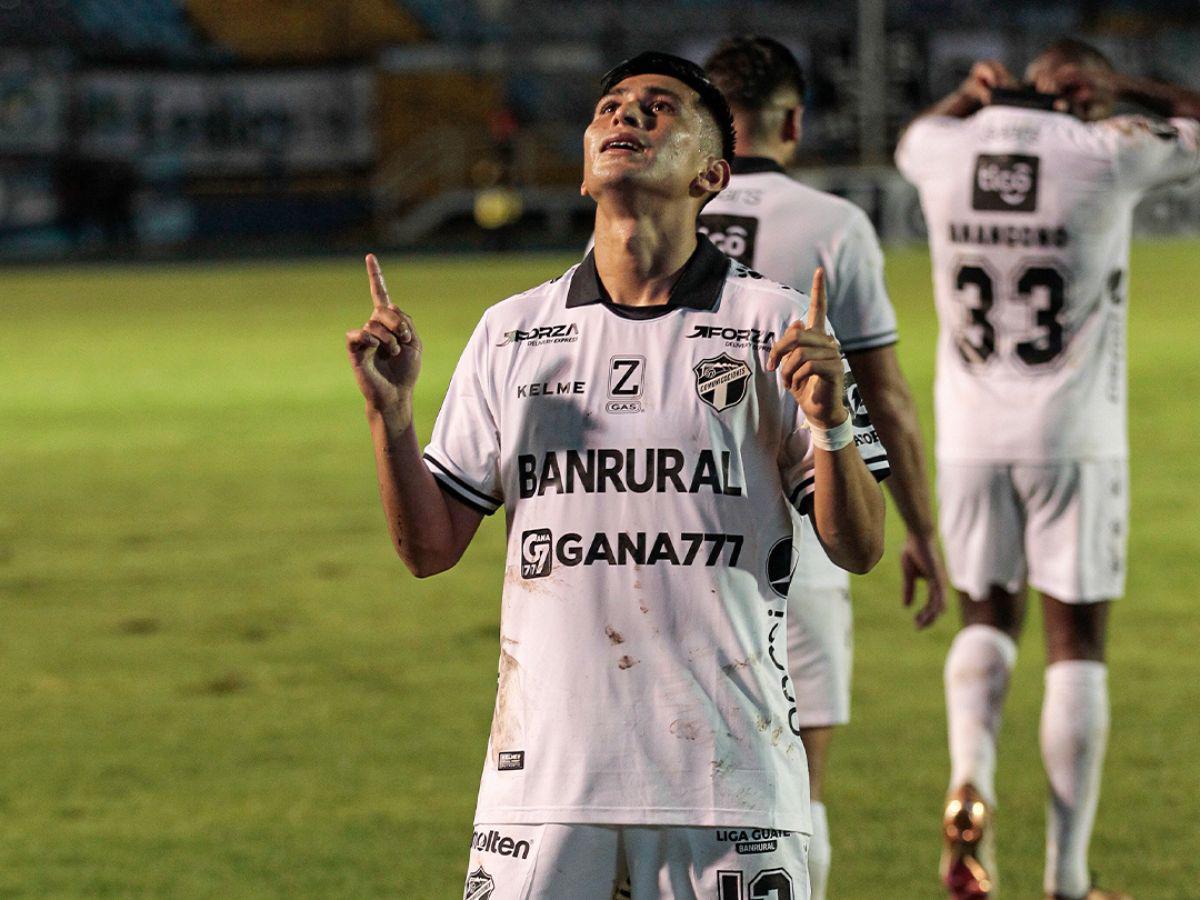 Erik González puso la lápida al marcador con un auténtico golazo.
