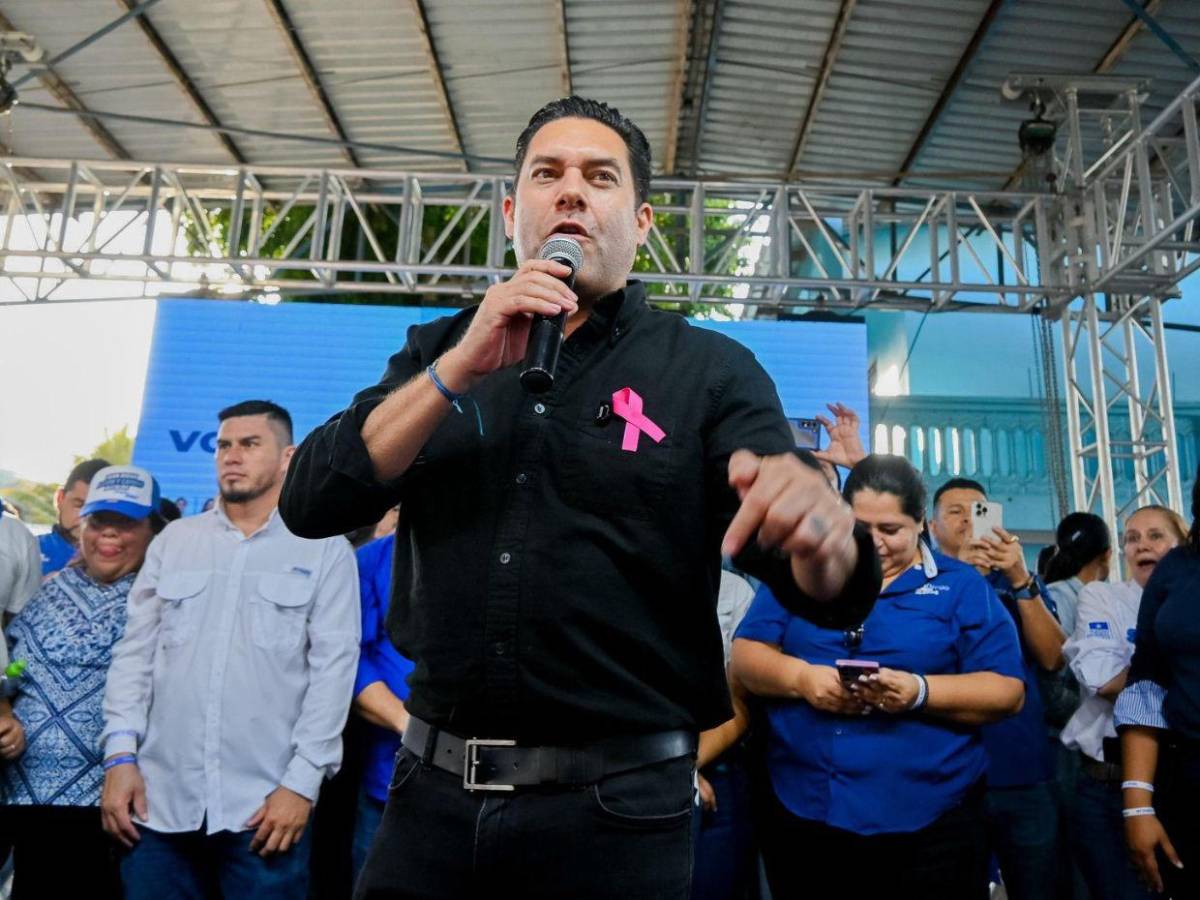 El anuncio de Juan Diego Zelaya con el Trans-450: ¿Ricardo Álvarez manejará un bus?