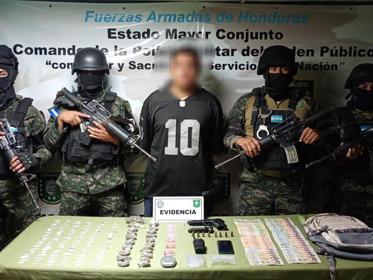 “Hoy cayó un compañero: así retiraron el cuerpo del militar asesinado en la Villa Unión