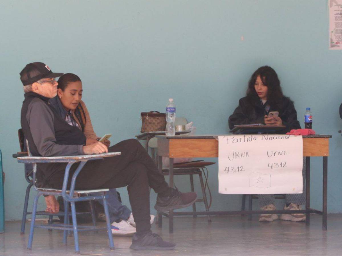 ¡Sin maletas electorales! Retraso en entrega de material mantiene en vilo a la población
