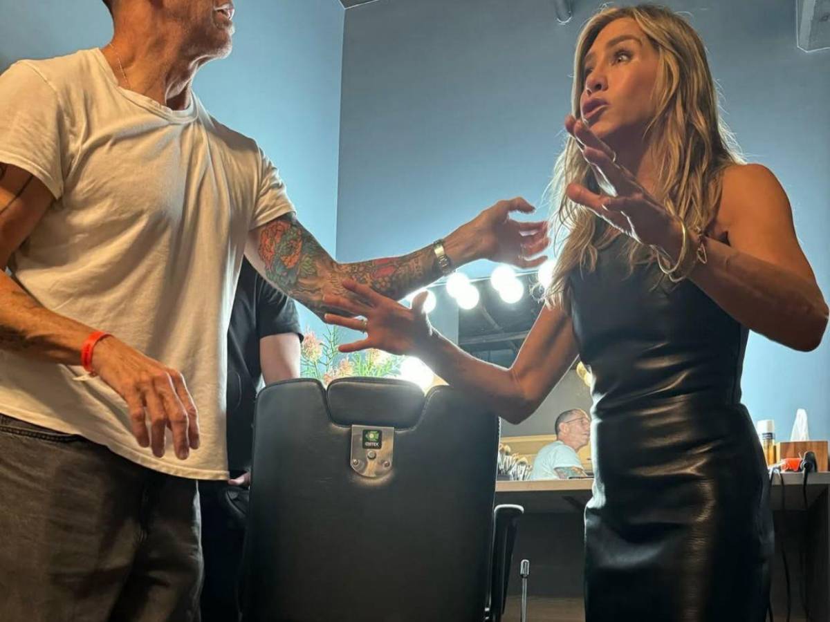 Jennifer Aniston: sujeto que chocó contra su mansión sería un acosador obsesionado Jennifer Aniston: sujeto que chocó contra su mansión sería un acosador obsesionado