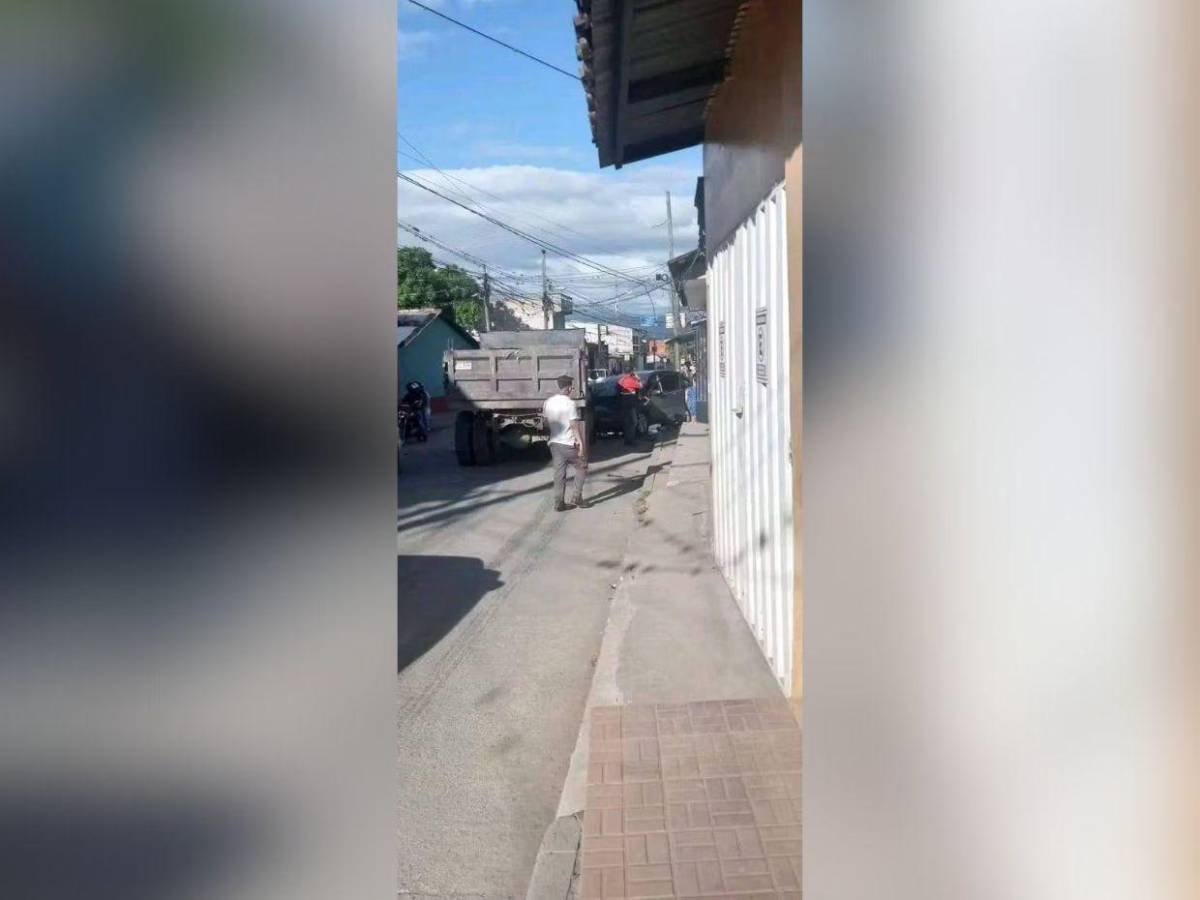 Destrucción total: las imágenes del brutal impacto de una camioneta y una volqueta en Comayagua