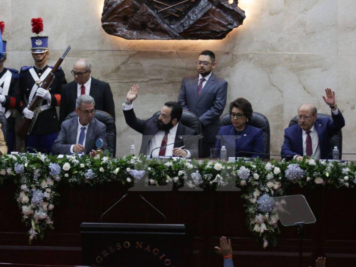 Las imágenes que dejó la instalación de la cuarta legislatura en el Congreso