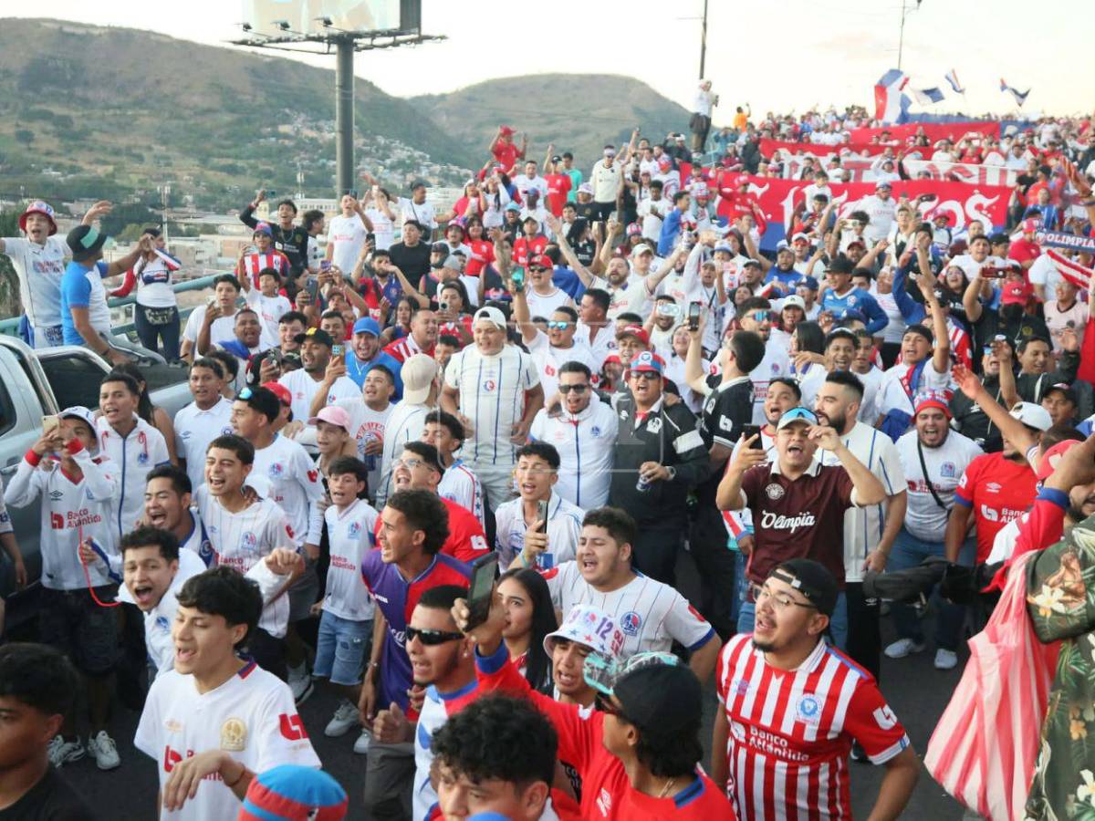 ¡Olimpismo a flor de piel! El carnaval de la Ultra Fiel previo a la final Olimpia - Marathón