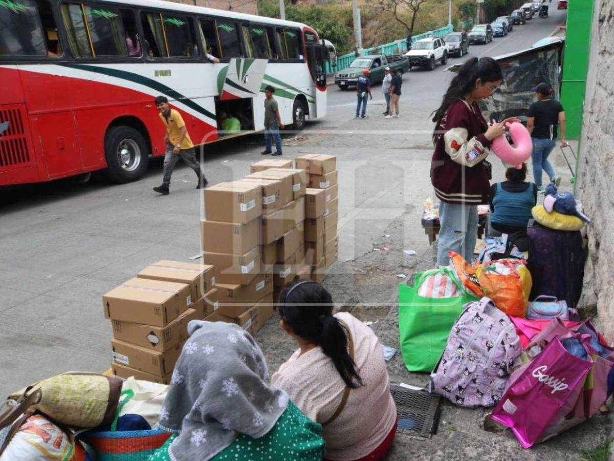 Veraneantes comienzan a salir de Tegucigalpa por la Semana Santa 2026