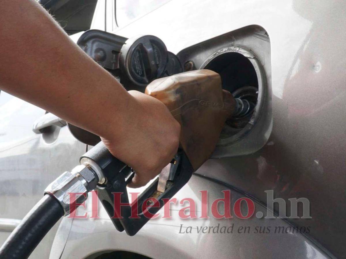 Leves rebajas reportarán las gasolinas este lunes en Honduras