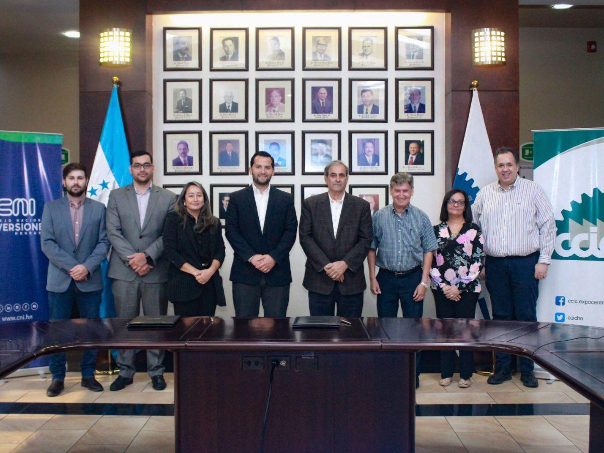 Renuevan convenio de cooperación para atención a inversionistas en Cortés