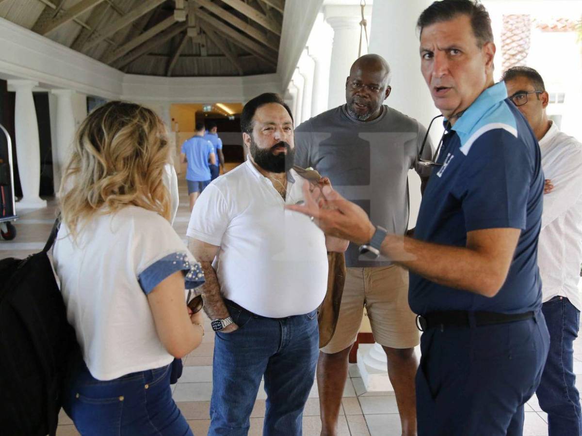 Luis Redondo lleva a su pareja y a diputado suplente a Curazao para el Haití vs Honduras