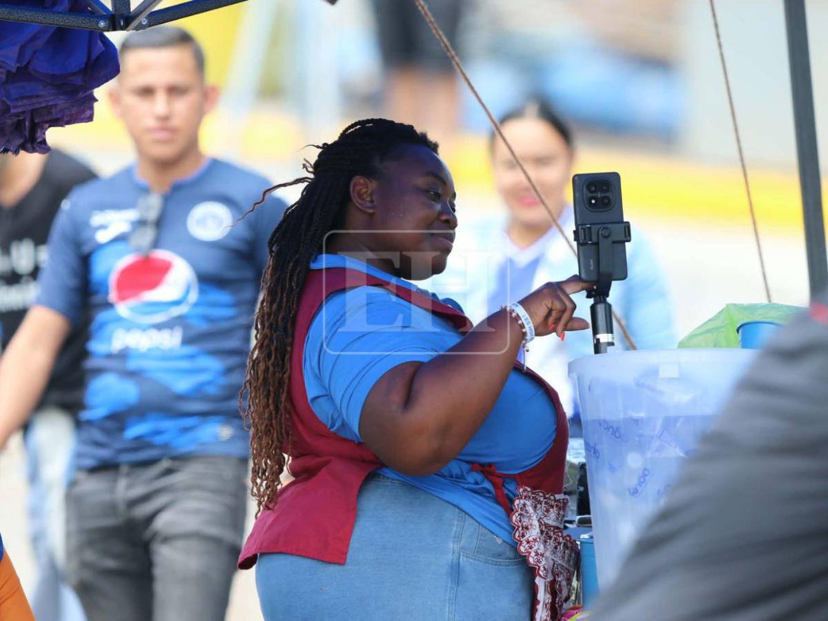 Pancartas, máscaras y emotivas imágenes: las curiosidades de la final Motagua-Marathón