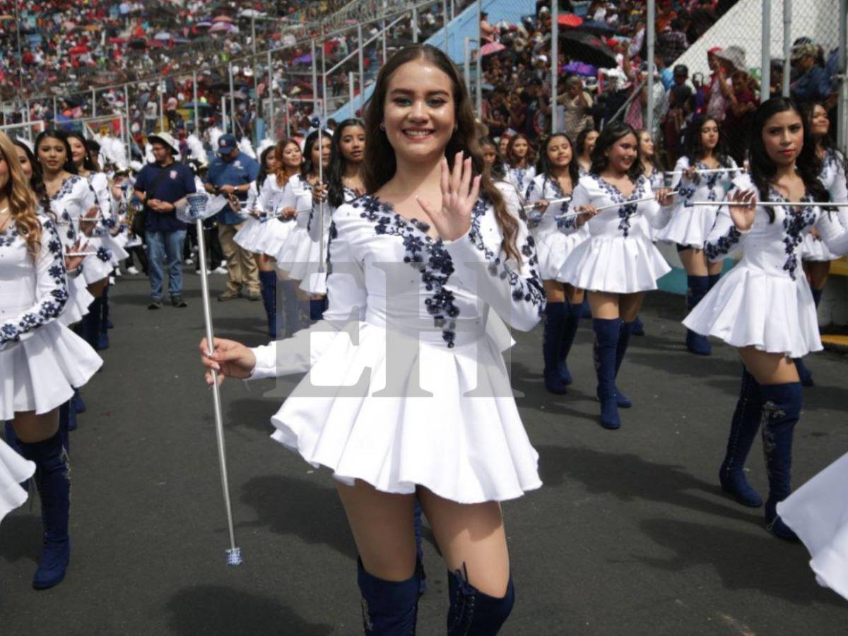 Las palillonas con los rostros más hermosos en los desfiles del 15 de septiembre en Tegucigalpa