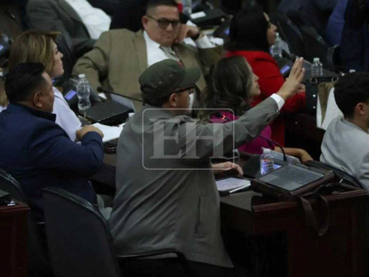 Anomalías en plaza inventada de Edgardo Casaña con la que ganaba L 53 mil mensuales