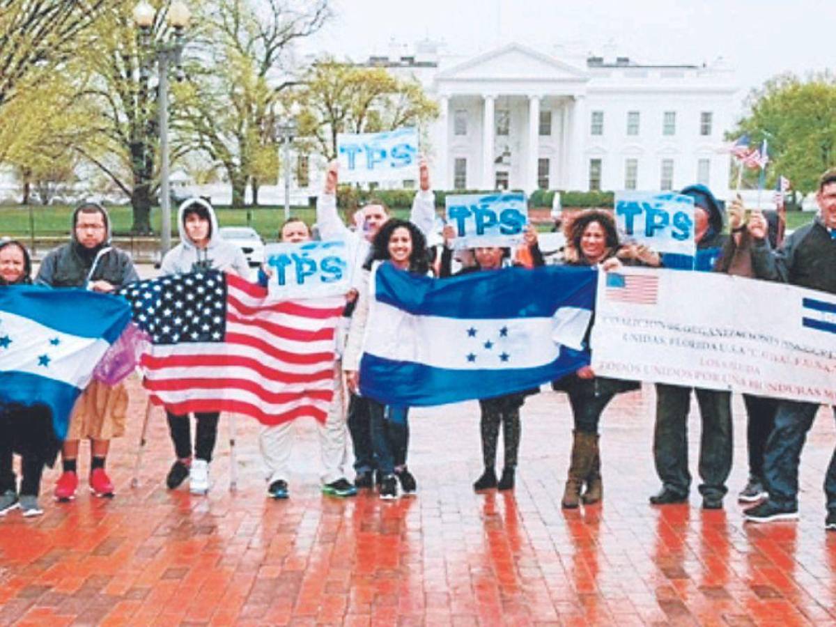 Hondureños pedirán residencia permanente para amparados del TPS en Washington, EE UU