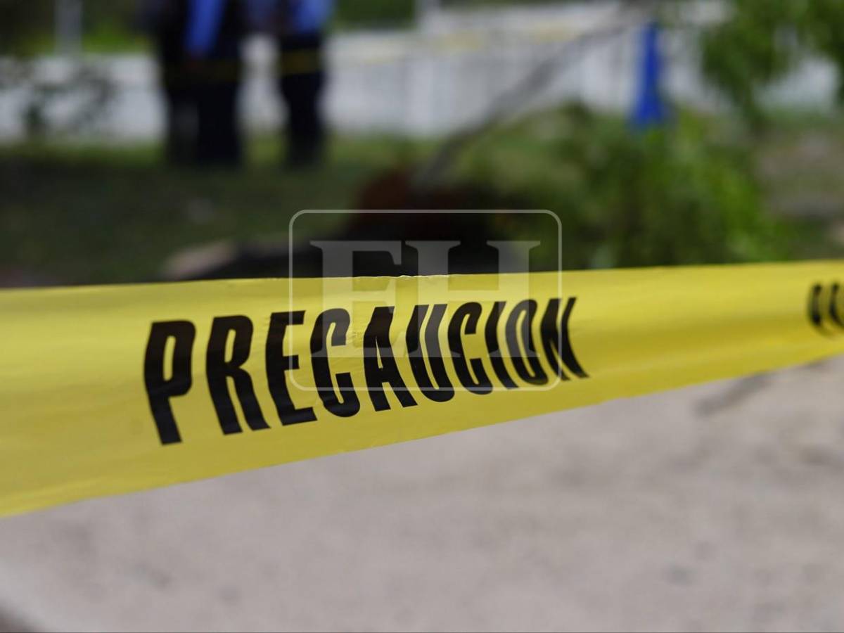 Misterio rodea muerte de hombre hallado en acera del bulevar del Sur de SPS