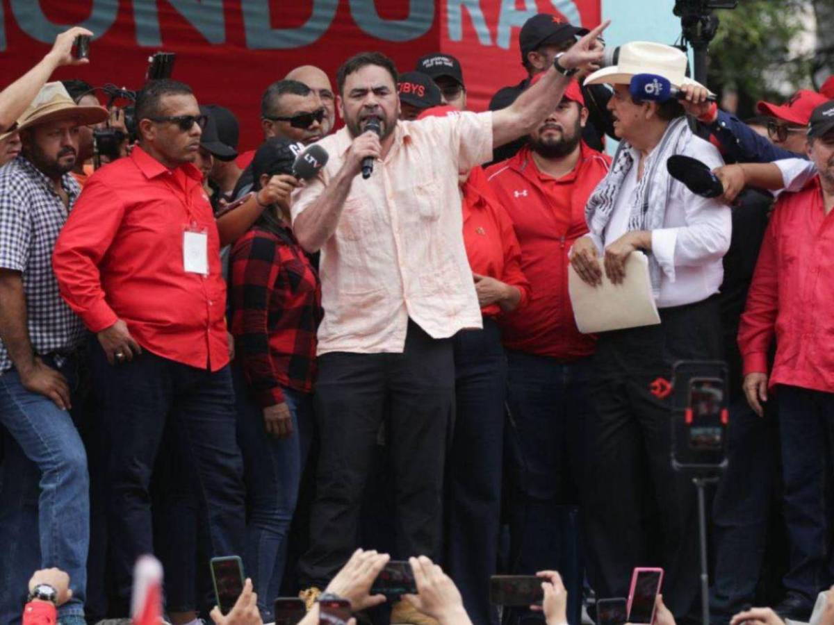 ¿Cuánto gana El Perro Amarillo en el gobierno y cuáles han sido sus funciones como asesor?