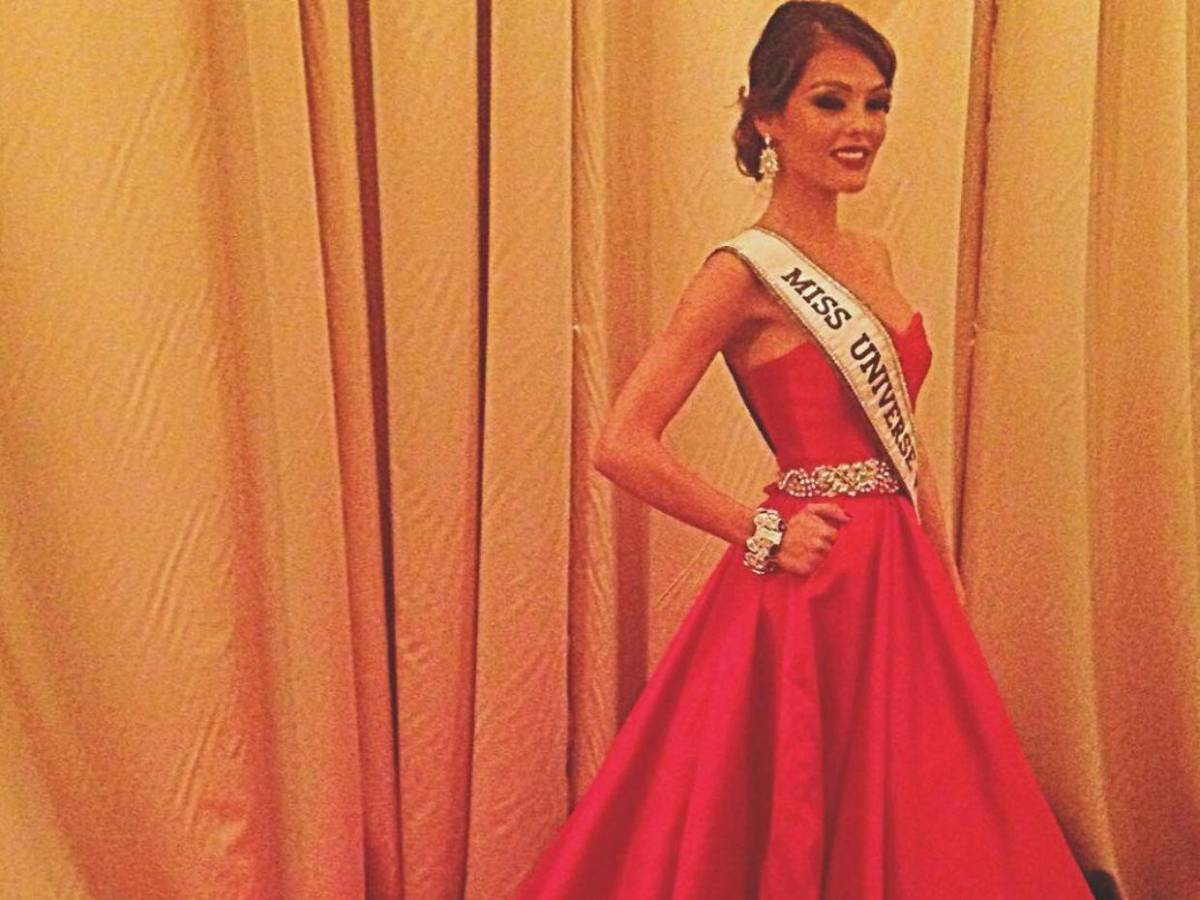 De coronas robadas a fraudes: Los 16 escándalos imposibles de olvidar en la historia de Miss Universo