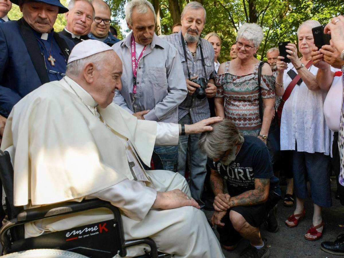 El Papa Francisco denuncia la “colonización ideológica” en su visita a Canadá
