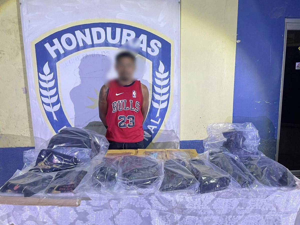 Fuerte decomiso de indumentaria militar al Cartel del Diablo en Sulaco; hay un detenido